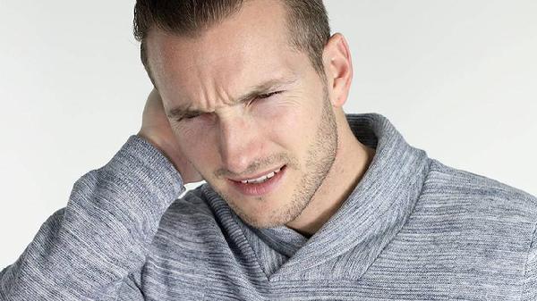 经常热敷颈椎能改善颈椎病吗