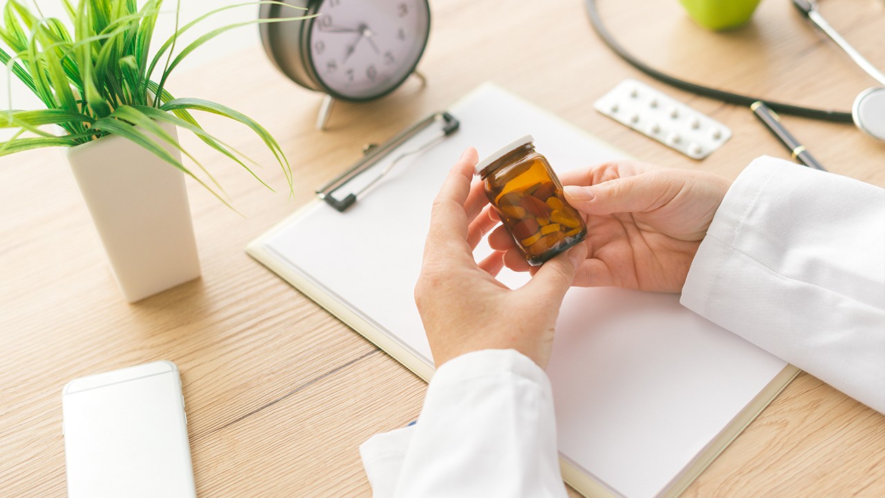 参松养心胶囊药物在重庆能买到吗 吃参松养心胶囊该注意些什么?