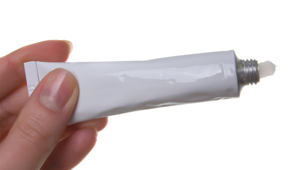 治疗手足癣的药物有哪些  手癣和足癣有什么特效药吗