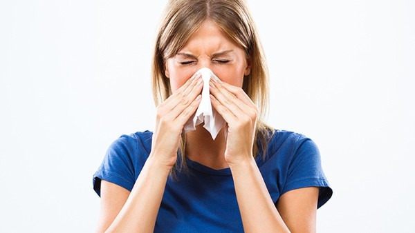 治疗感冒打喷嚏流鼻涕的特效药有哪些  流鼻涕打喷嚏鼻炎吃什么药