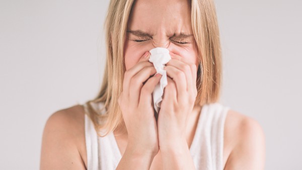 病毒性感冒的表现有哪些  病毒性感冒用什么药