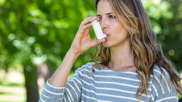 咳嗽变异性哮喘用药方法有哪些？哮喘按什么穴位好？