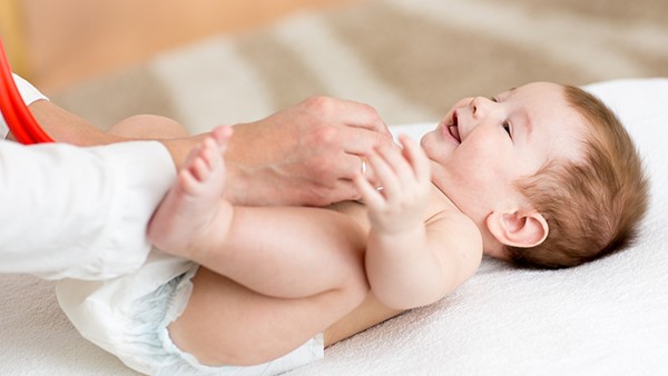 宝宝几岁可以开始做亲子瑜伽呢？宝宝练习亲子瑜伽的好处有哪些