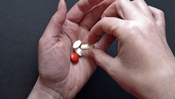 病理性脱发该怎么办 病理性脱发的治疗药物有哪些