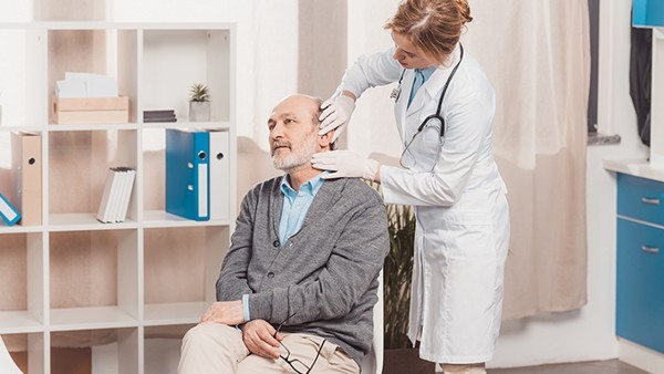 盐酸洛美沙星滴耳液和氧氟沙星滴耳液哪个效果更好