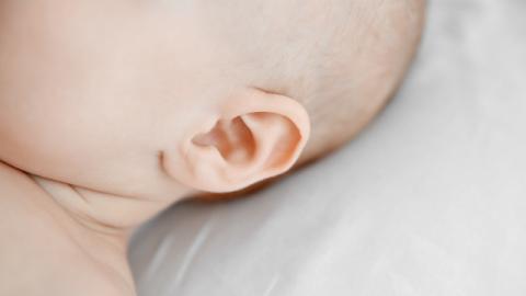 耳朵臭是什么型中耳炎