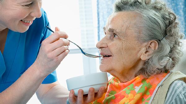 老人的心脑血管护理怎么去做