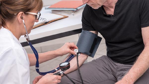 老人低血压吃什么食物好